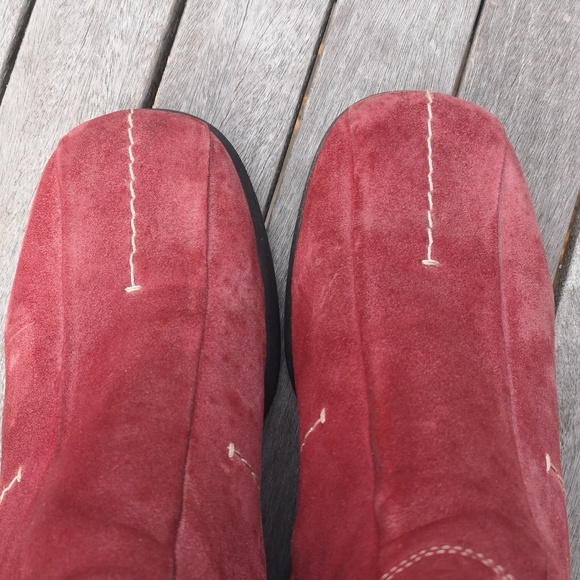 La Canadienne red suede ankle boots - Picture 7 of 16